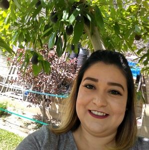 Meet your Posher, Alma